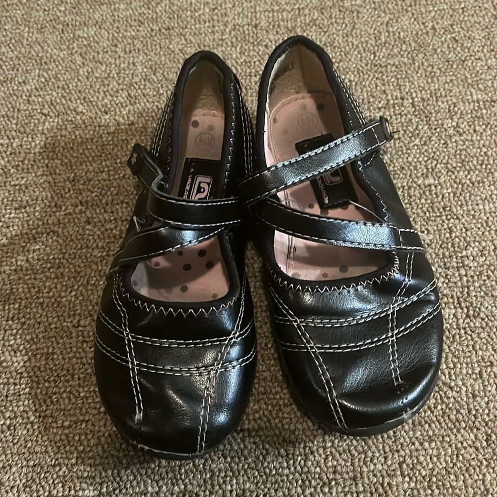 Girls black shoes